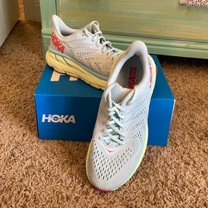 Hoka One One Clifton 7